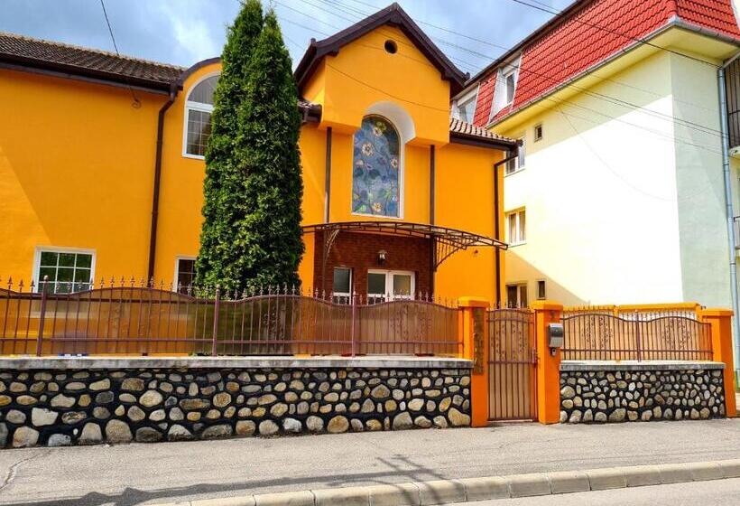 Пансион Vila Guitar