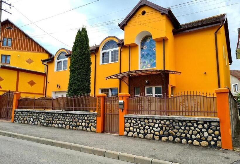 Пансион Vila Guitar