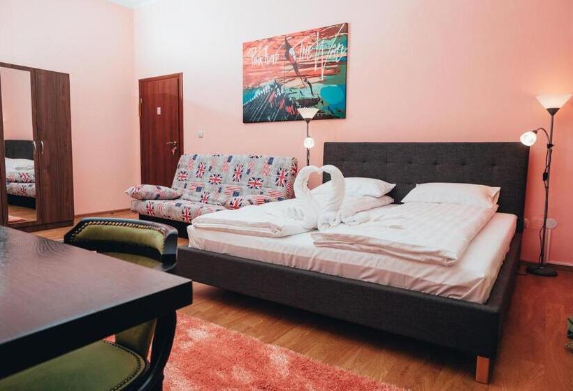 Пансион Vila Guitar