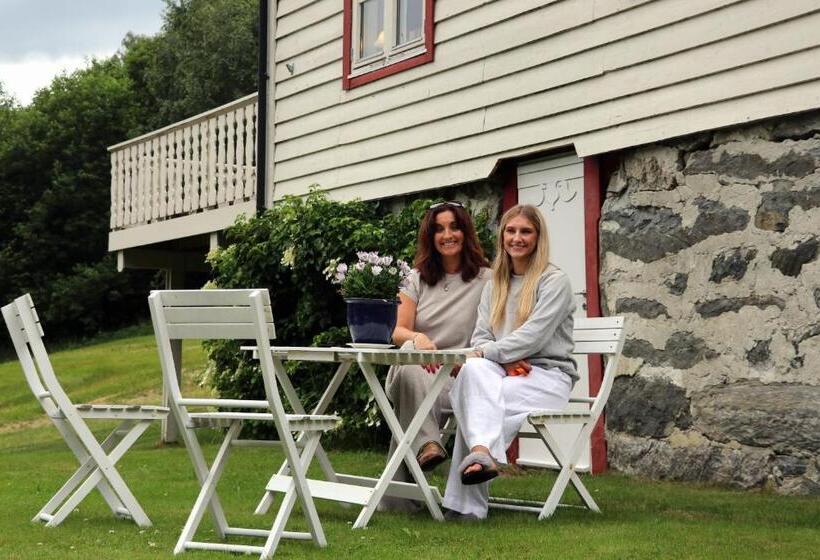 ペンション Vollsnes Gjestehus