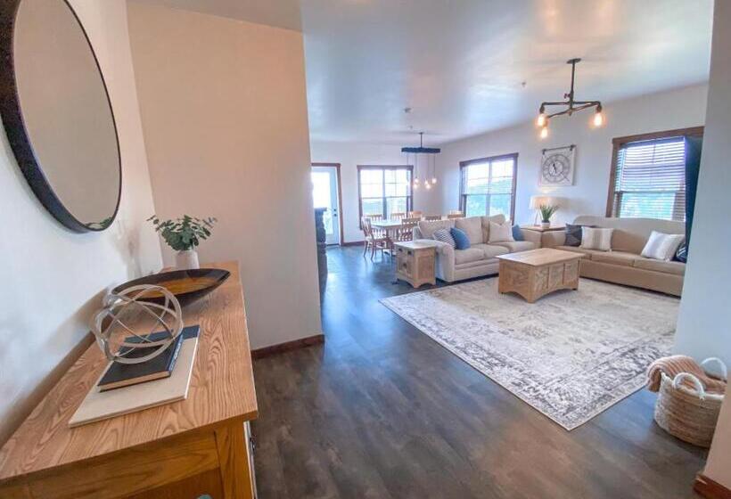 Remodeled Ski In Out   305 Soaring Eagle   Luxury!