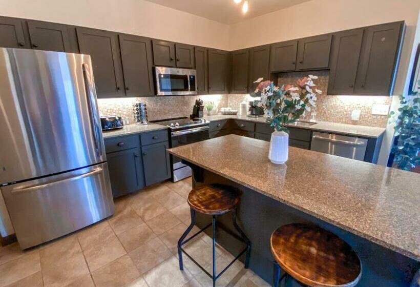 Remodeled Ski In Out 305 Soaring Eagle Luxury!