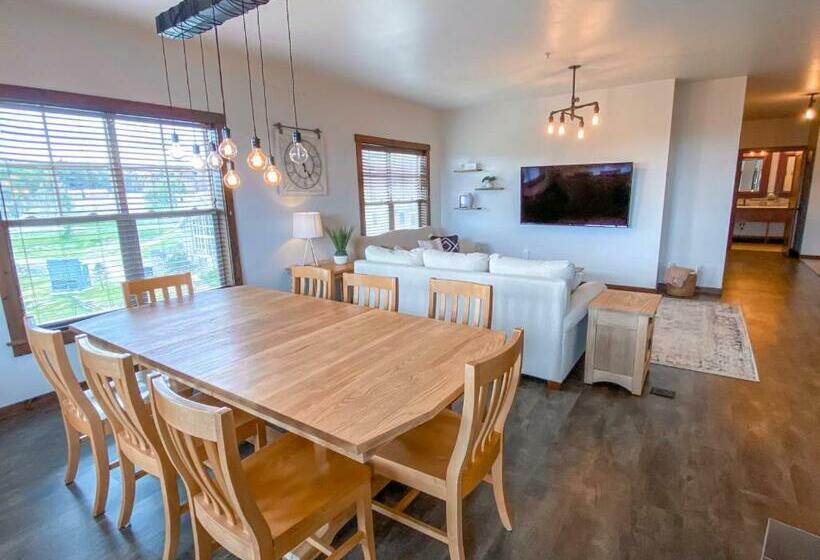 Remodeled Ski In Out   305 Soaring Eagle   Luxury!