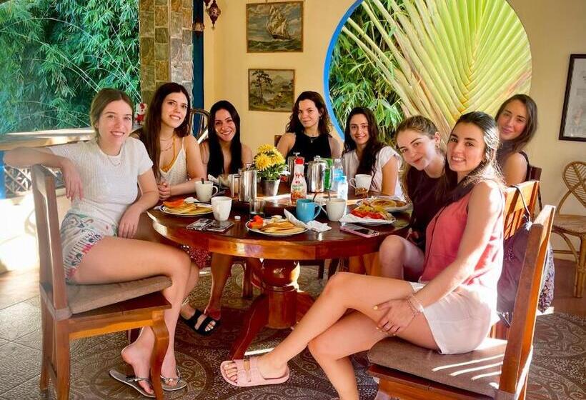 هاستل Blue Moon Guesthouse