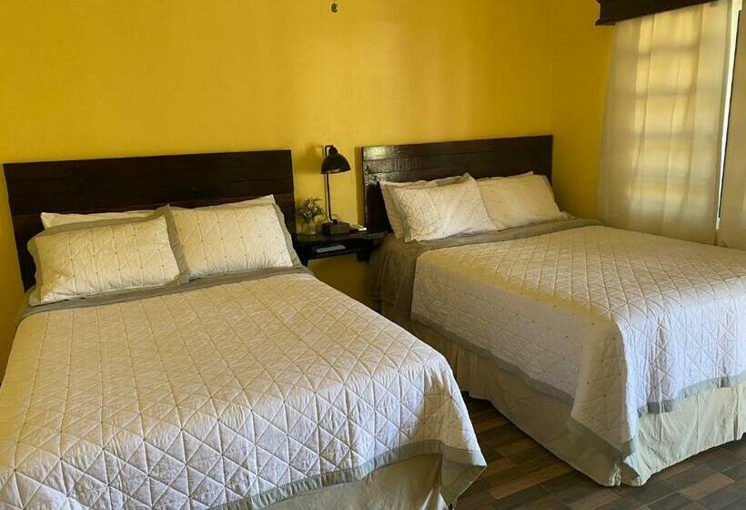 فندق صغير Estancita Elena