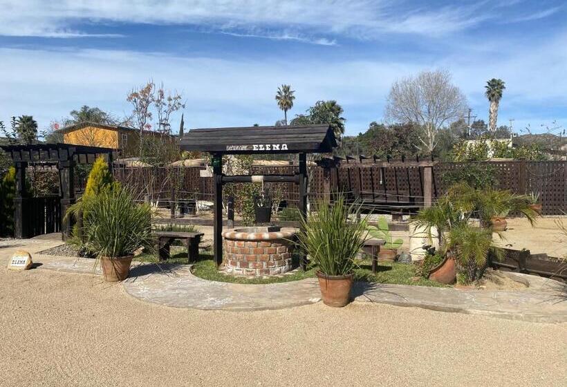 فندق صغير Estancita Elena