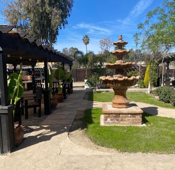 فندق صغير Estancita Elena