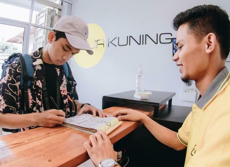 Aur Kuning Hostel Syariah Bukittinggi