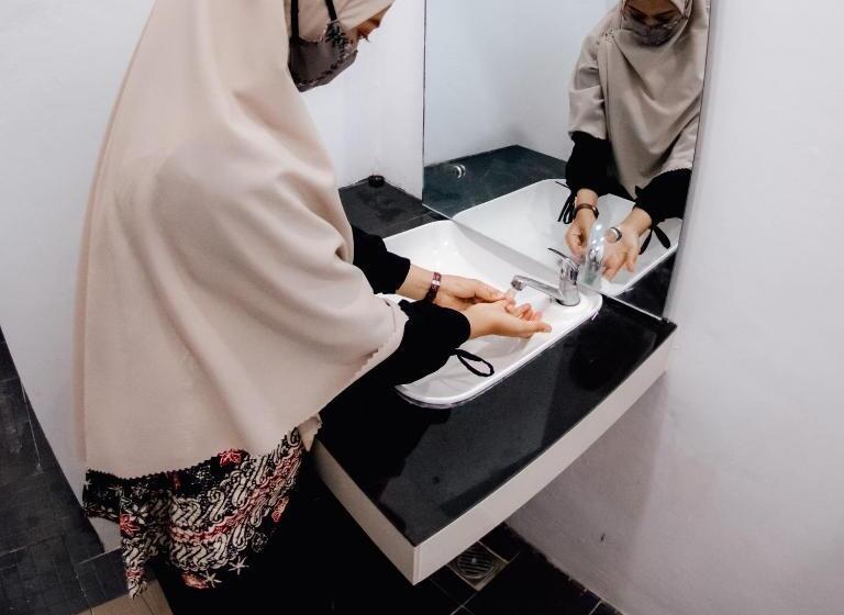 Aur Kuning Hostel Syariah Bukittinggi