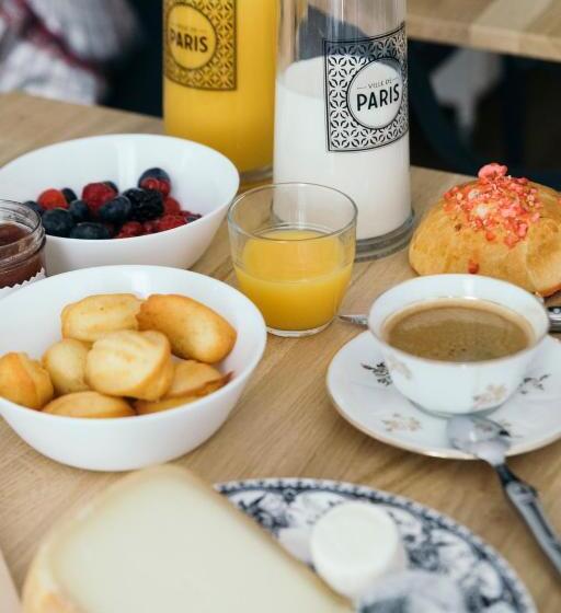 ベッドアンドブレックファースト Chez Pépé Merle Chambres D Hôtes Au Cœur De Paris