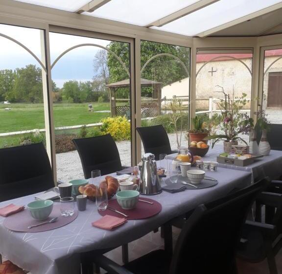 צימר Domaine Du Clos Henri