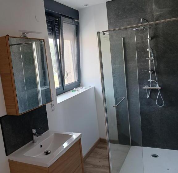 צימר Domaine Du Clos Henri