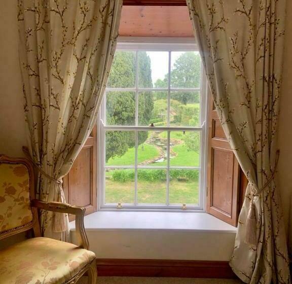 住宿加早餐 Lacken Millhouse And Gardens