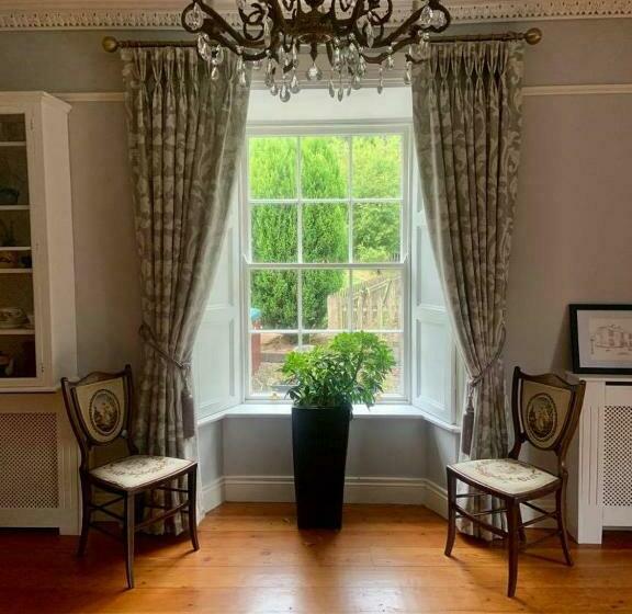 住宿加早餐 Lacken Millhouse And Gardens