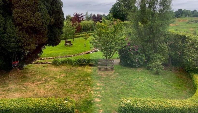 住宿加早餐 Lacken Millhouse And Gardens