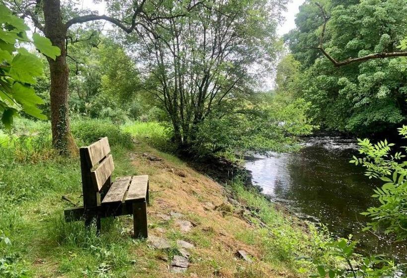 住宿加早餐 Lacken Millhouse And Gardens