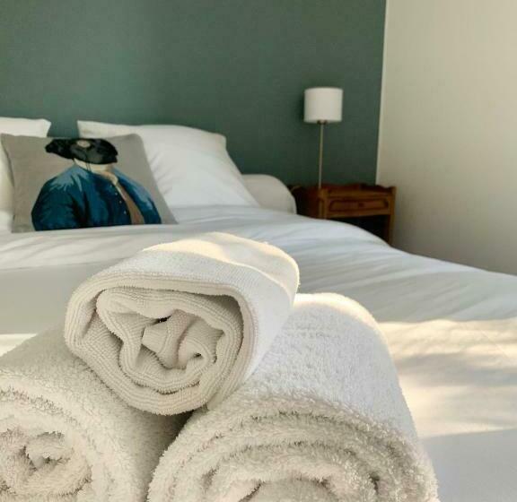 צימר Le Patio, Chambres D Hôtes Pour Adultes En Camargue, Possibilité De Naturisme à La Piscine