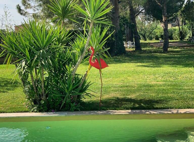 צימר Le Patio, Chambres D Hôtes Pour Adultes En Camargue, Possibilité De Naturisme à La Piscine