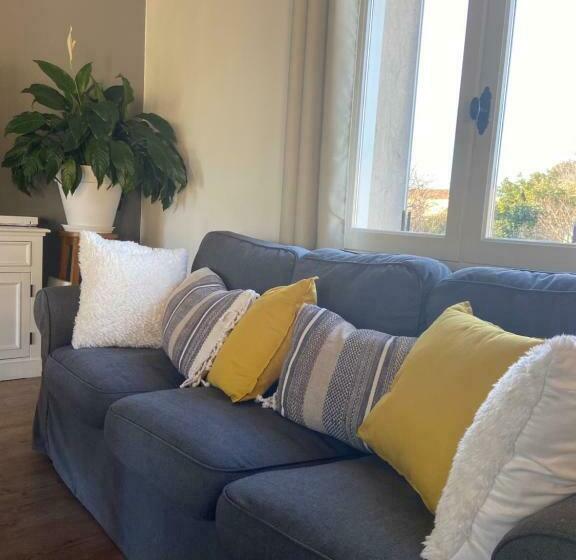 צימר Le Patio, Chambres D Hôtes Pour Adultes En Camargue, Possibilité De Naturisme à La Piscine