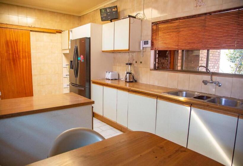 Bed and Breakfast Sojourners  Rest House