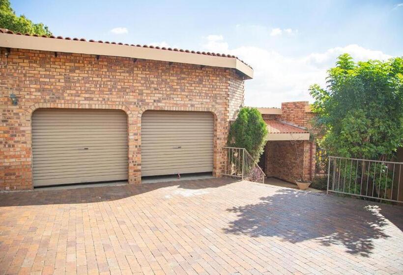 Bed and Breakfast Sojourners  Rest House