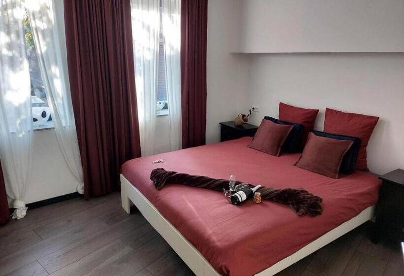 تختخواب و صبحانه Vida Verde