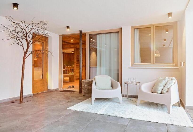 Berghaus Schröcken   Hotel Apartments Spa