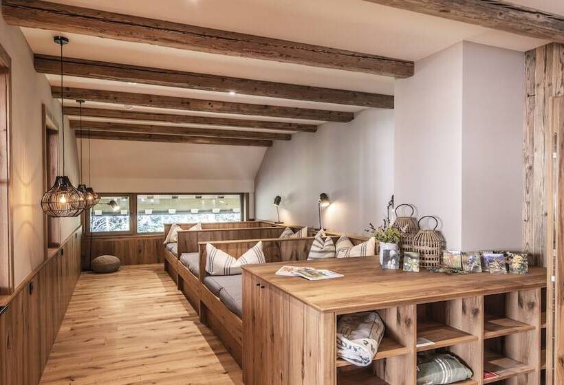 Berghaus Schröcken   Hotel Apartments Spa