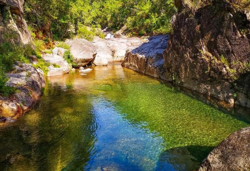Hostel Retiro Do Gerês