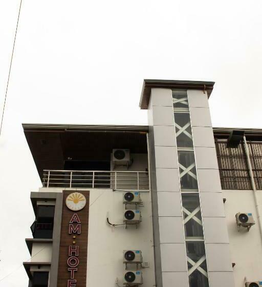 בית מלון כפרי A.m @ 93rd