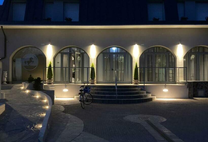 בית מלון כפרי Cavallo Bianco