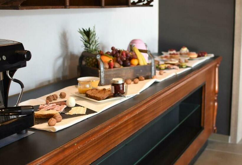 בית מלון כפרי Cavallo Bianco