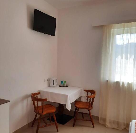 هتل Pension Horvath