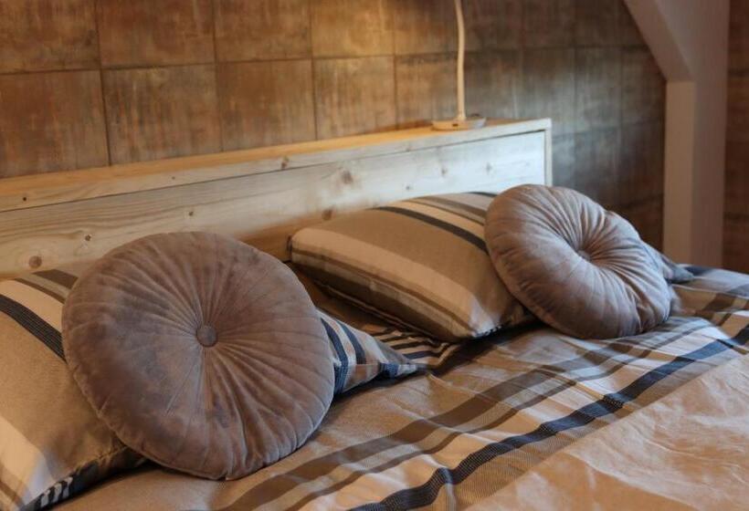 هتل Porcus Campus