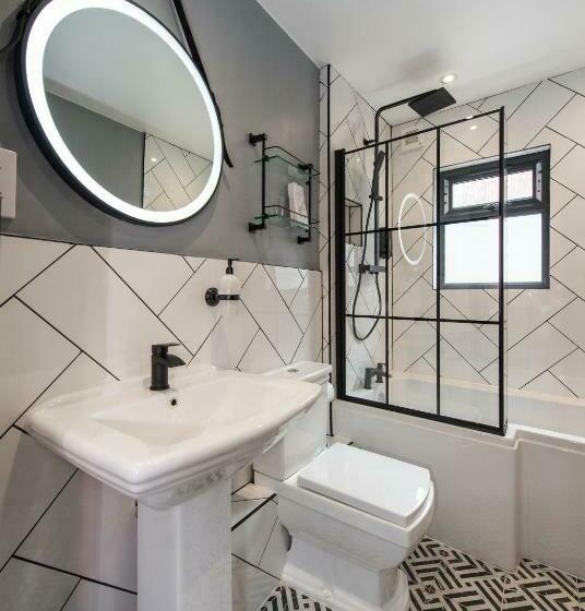 Riize Boutique Hotel Worcester Self Check In City Centre