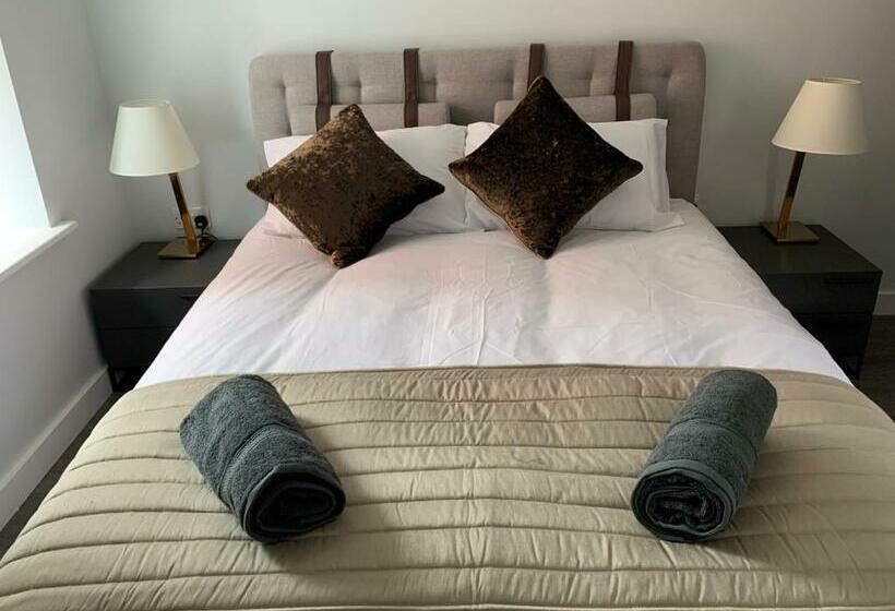 酒店 The Falcon Tap Boutique Inn