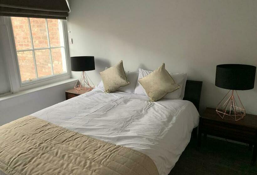 酒店 The Falcon Tap Boutique Inn