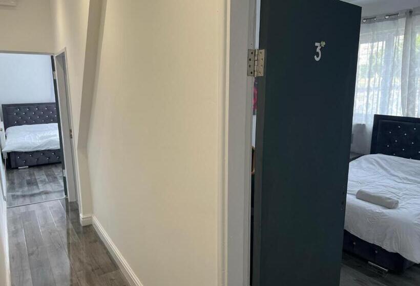 בית מלון כפרי Zams Rooms