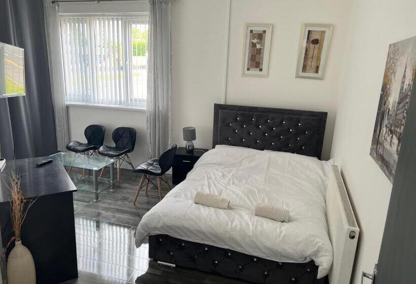 בית מלון כפרי Zams Rooms