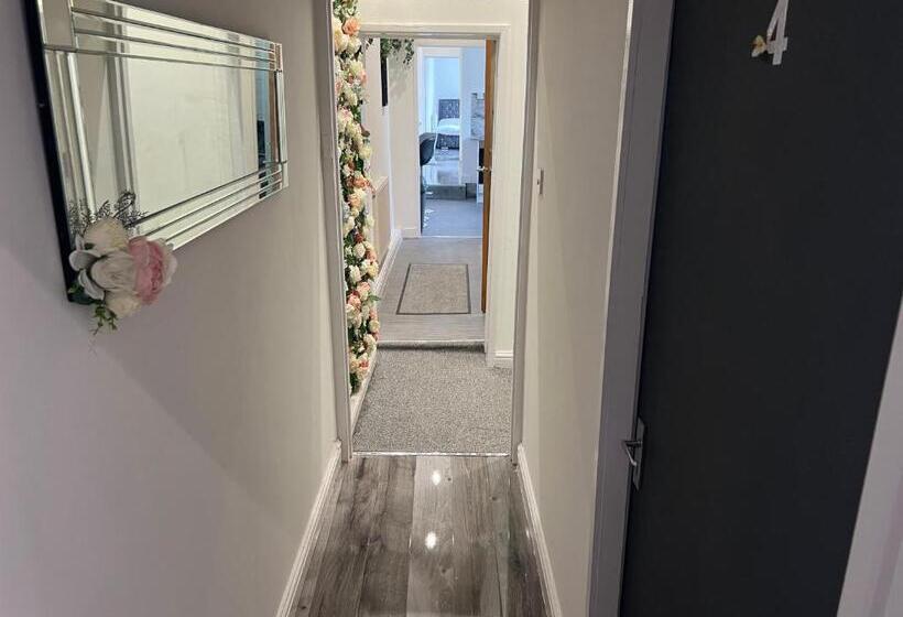 בית מלון כפרי Zams Rooms