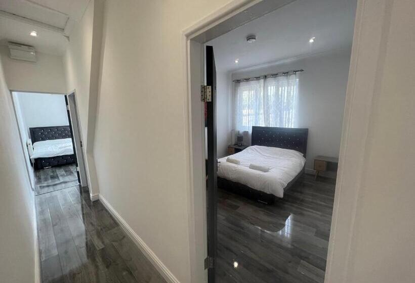 בית מלון כפרי Zams Rooms