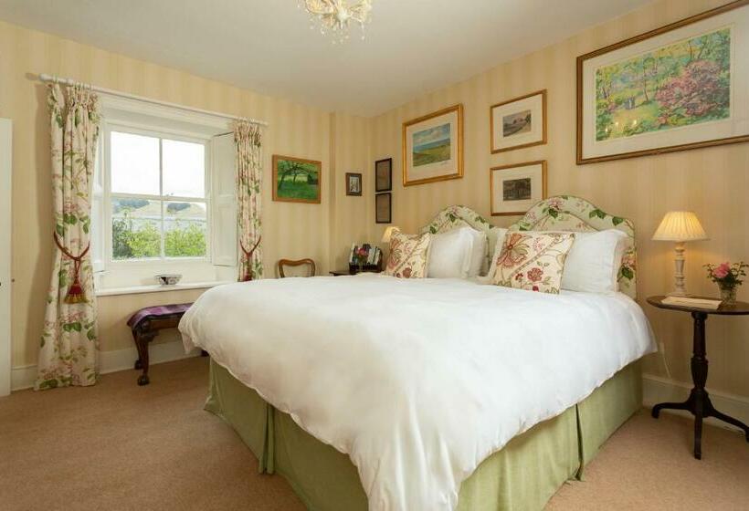 Ingram House Bed & Breakfast