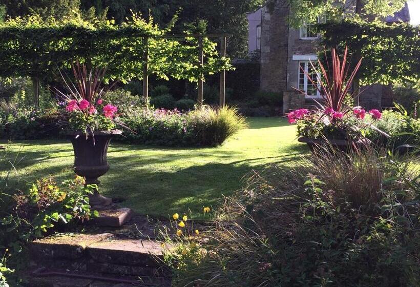 Ingram House Bed & Breakfast