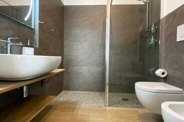 پانسیون Barirooms   Carulli Suites