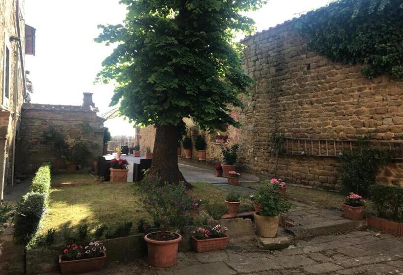 Пансион Camera Suite Romantica Con Giardino In Dimora Storica   B&b Palazzo Robicci