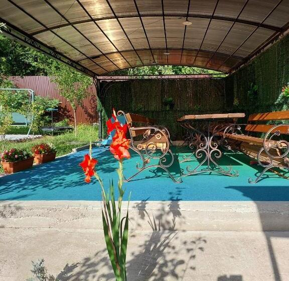 פנסיון Home For You