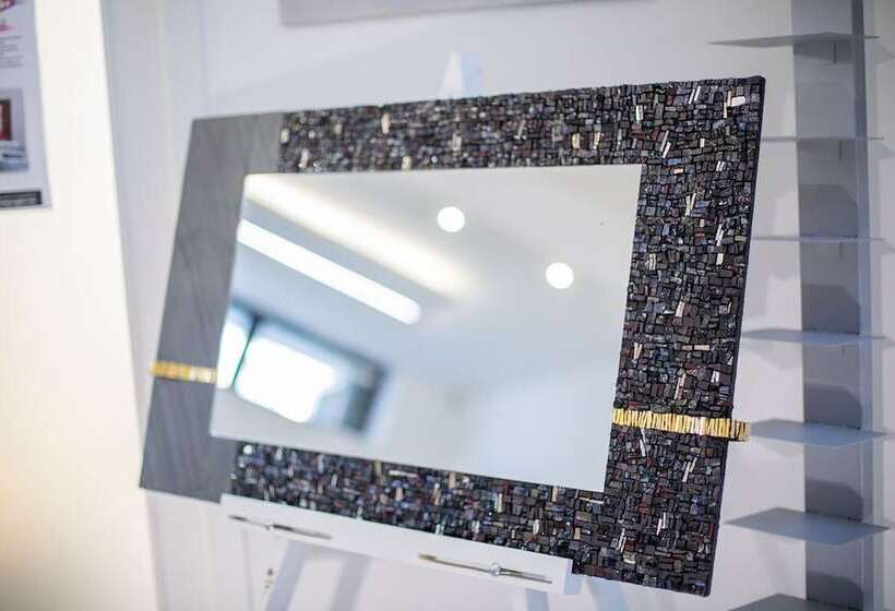 膳宿费 Little Square Arona