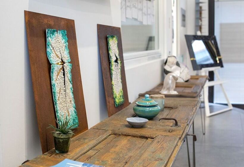 膳宿费 Little Square Arona