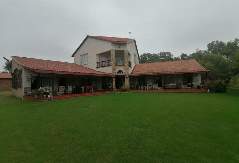 פנסיון Quinnest