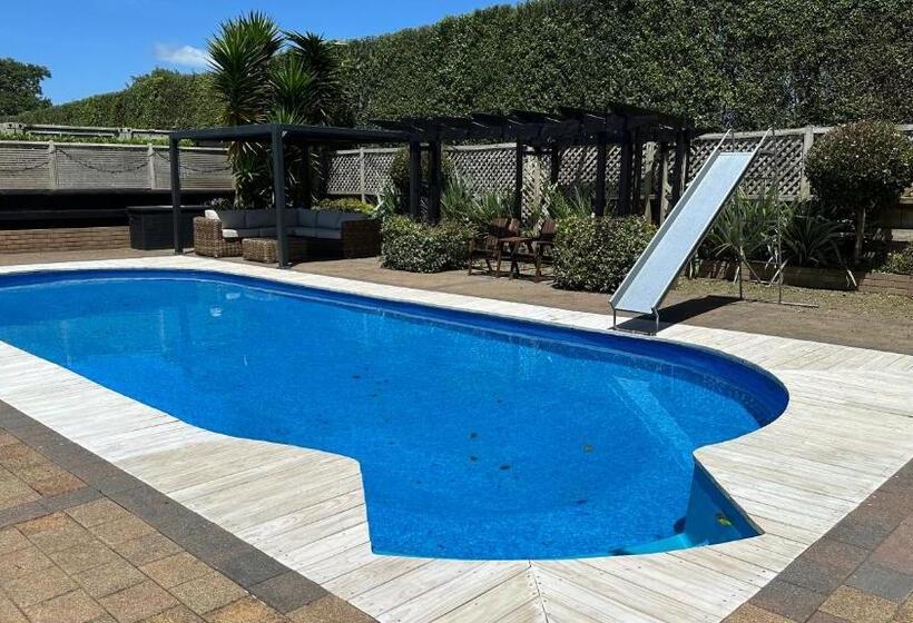 膳宿费 Rustling Oaks Nz Boho Pool House